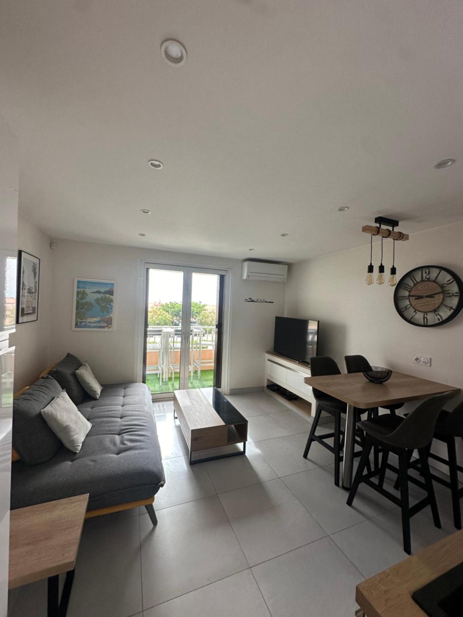 T2 Hyeres La Bergerie Vue Mer 50 M De La Plage Εξωτερικό φωτογραφία